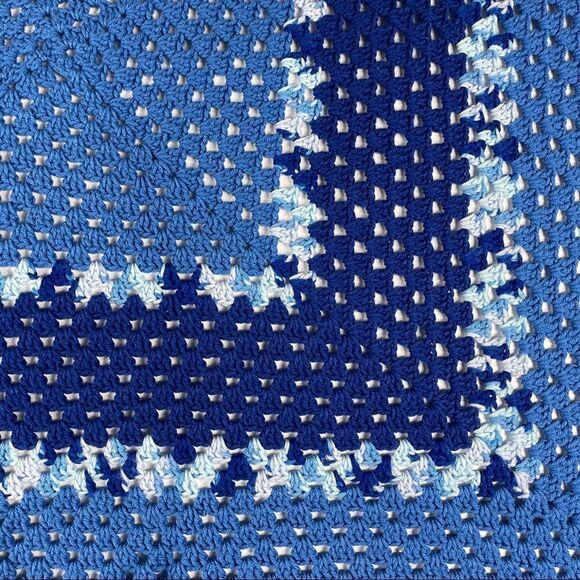 Handmade
Crochet Afghan Blanket Throw Navy Blue Variegated Large Square 70"x70" - Picture 7 of 9